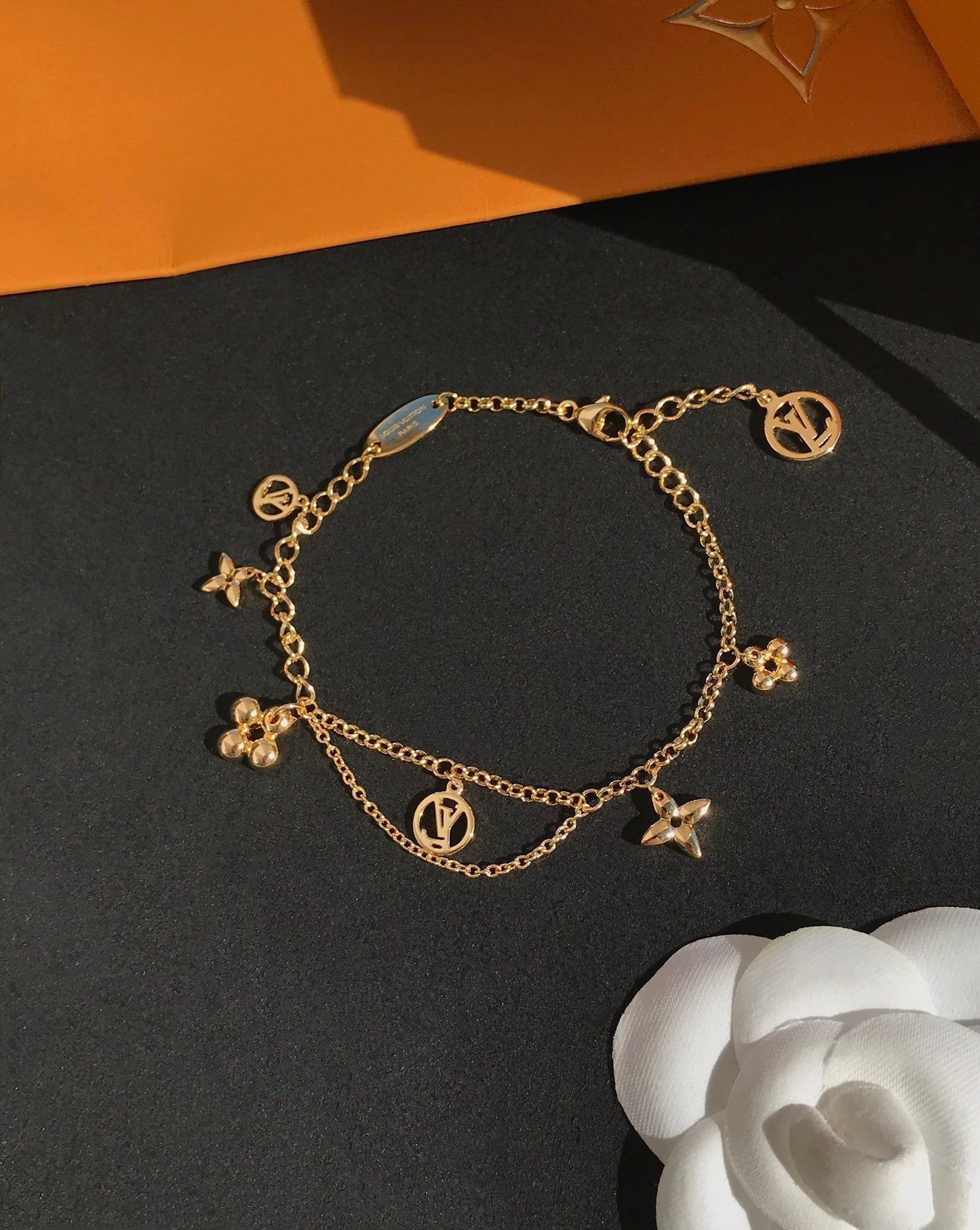 [Luxery]BLOOMING PINK GOLD MOP BRACELET