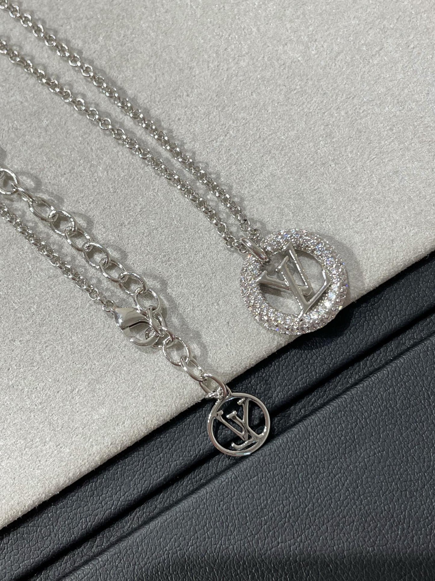 [Luxery]BY NIGHT DIAMOND PAVED NECKLACE