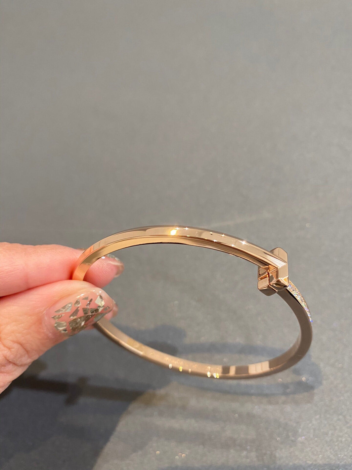 [⭐Luxery Jewels]NARROW T1 HINGED BANGLE DIAMOND PINK GOLD