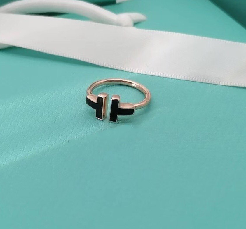 [⭐Luxery Jewels]T SMALL ONYX PINK GOLD RING