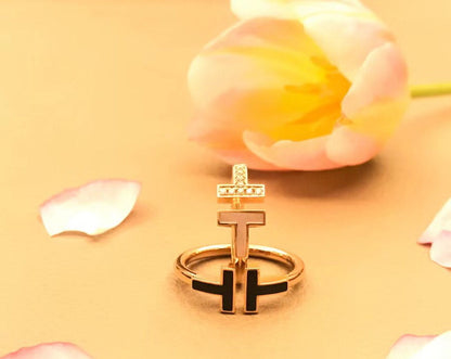 [⭐Luxery Jewels]T SMALL ONYX PINK GOLD RING