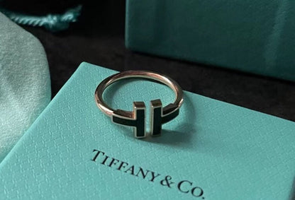 [⭐Luxery Jewels]T SMALL ONYX PINK GOLD RING