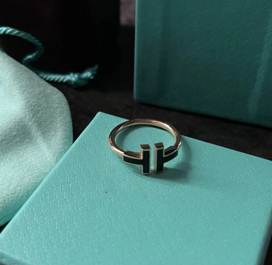 [⭐Luxery Jewels]T SMALL ONYX PINK GOLD RING
