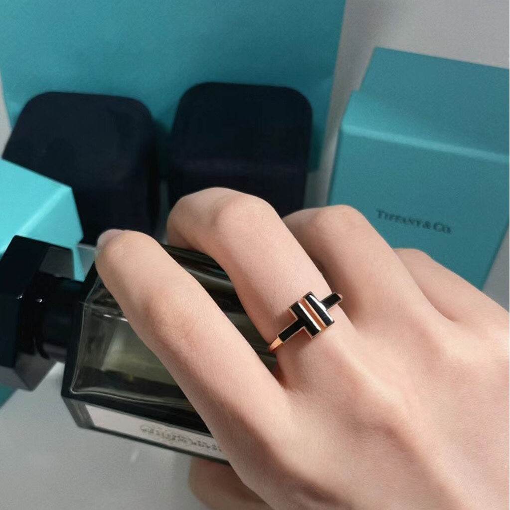 [⭐Luxery Jewels]T SMALL ONYX PINK GOLD RING