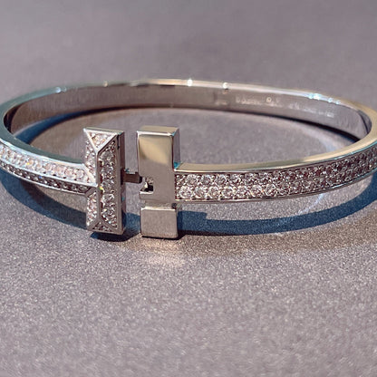 [⭐Luxery Jewels]T1 WIDE HINGED BANGLE DIAMOND PAVED BRACELET