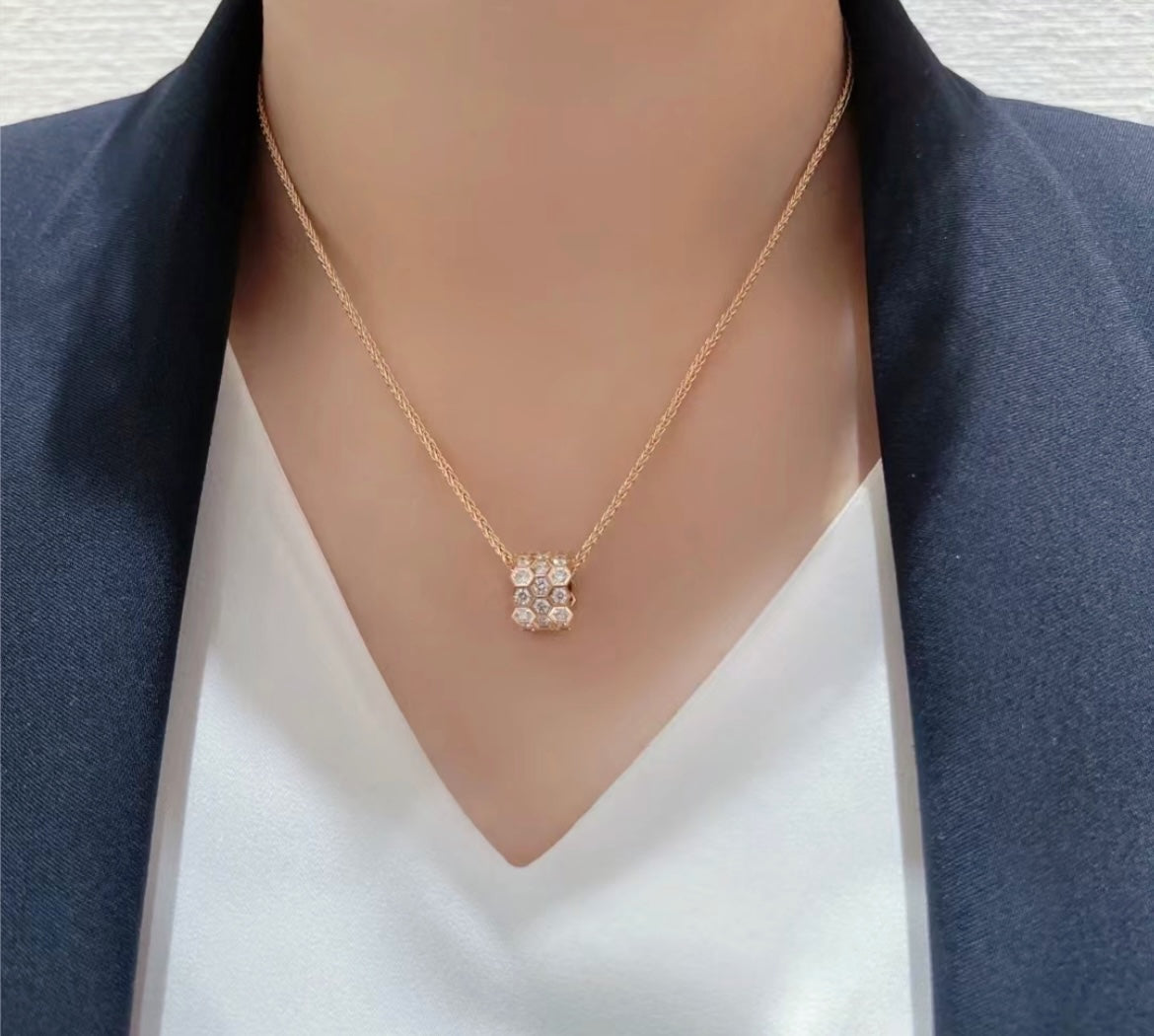 [Luxery]BEE LOVE DIAMOND PAVED 3 ROW NECKLACE