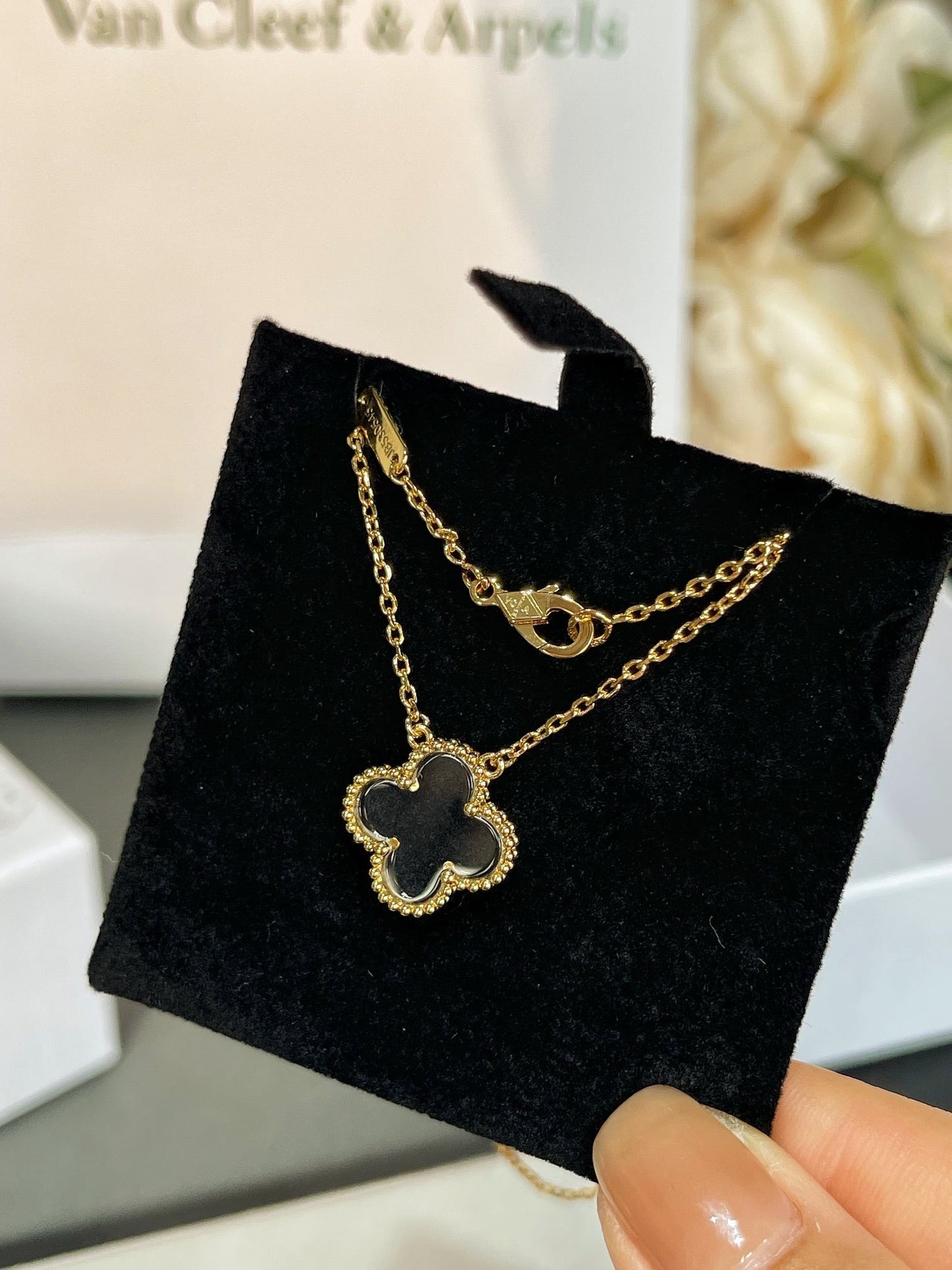 [Luxery]CLOVER ROCK CRYSTAL ROSE GOLD NECKLACE