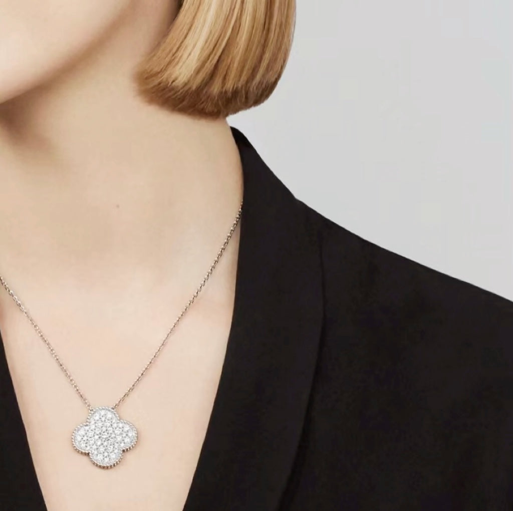 [Luxery]CLOVER 25MM LARGE PENDANT DIAMOND PAVED SILVER NECKLACE