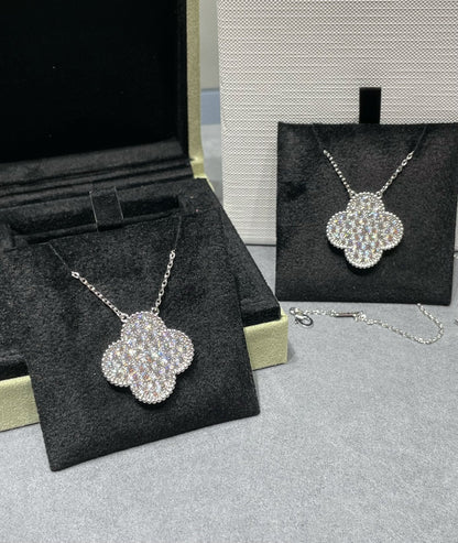 [Luxery]CLOVER 25MM LARGE PENDANT DIAMOND PAVED SILVER NECKLACE