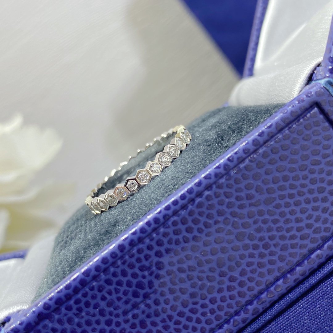 [Luxery]BEE LOVE DIAMOND PAVED SMALL RING