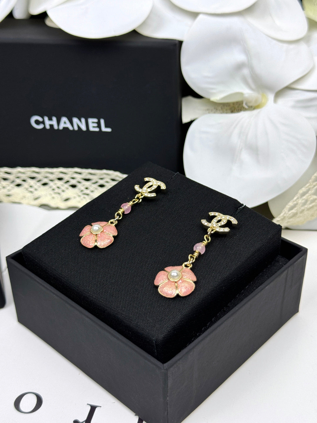 [Luxery]26C Pink Camellia Enamel Pendant with Double C Earrings