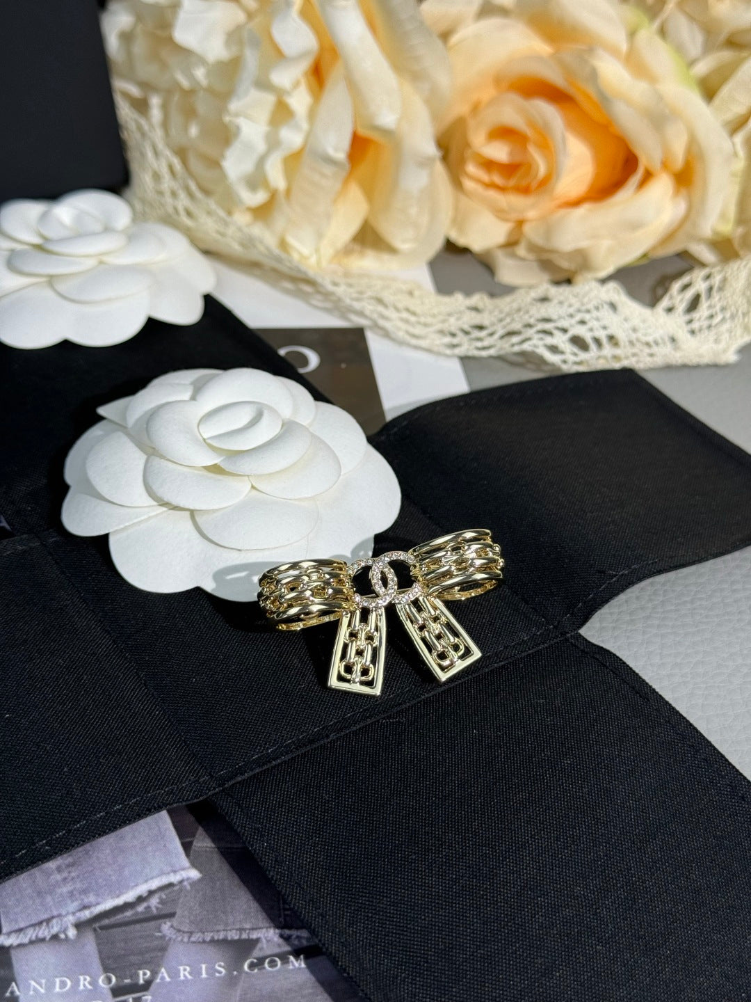 [Luxery]25K Hollow Bow Brooch