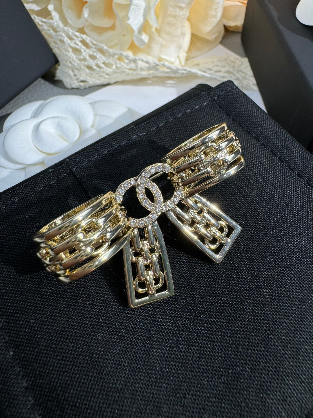 [Luxery]25K Hollow Bow Brooch