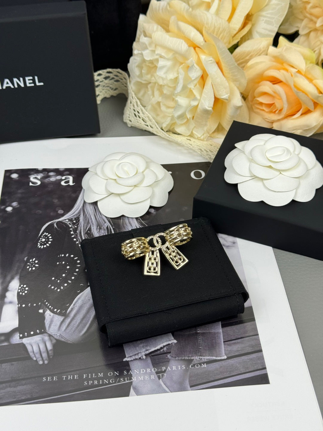 [Luxery]25K Hollow Bow Brooch