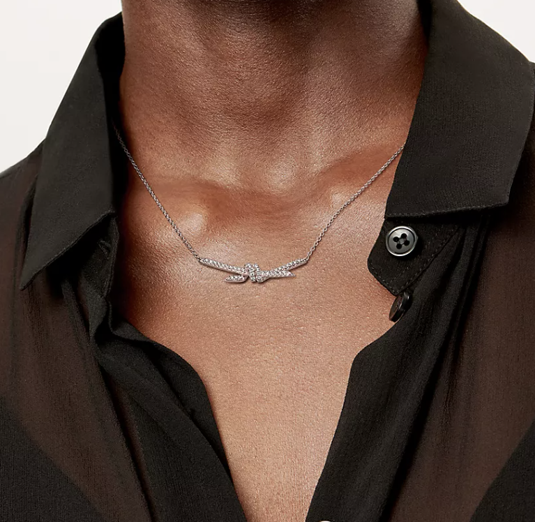 [⭐Luxery Jewels]KNOT PENDANT SILVER DIAMOND NECKLACE