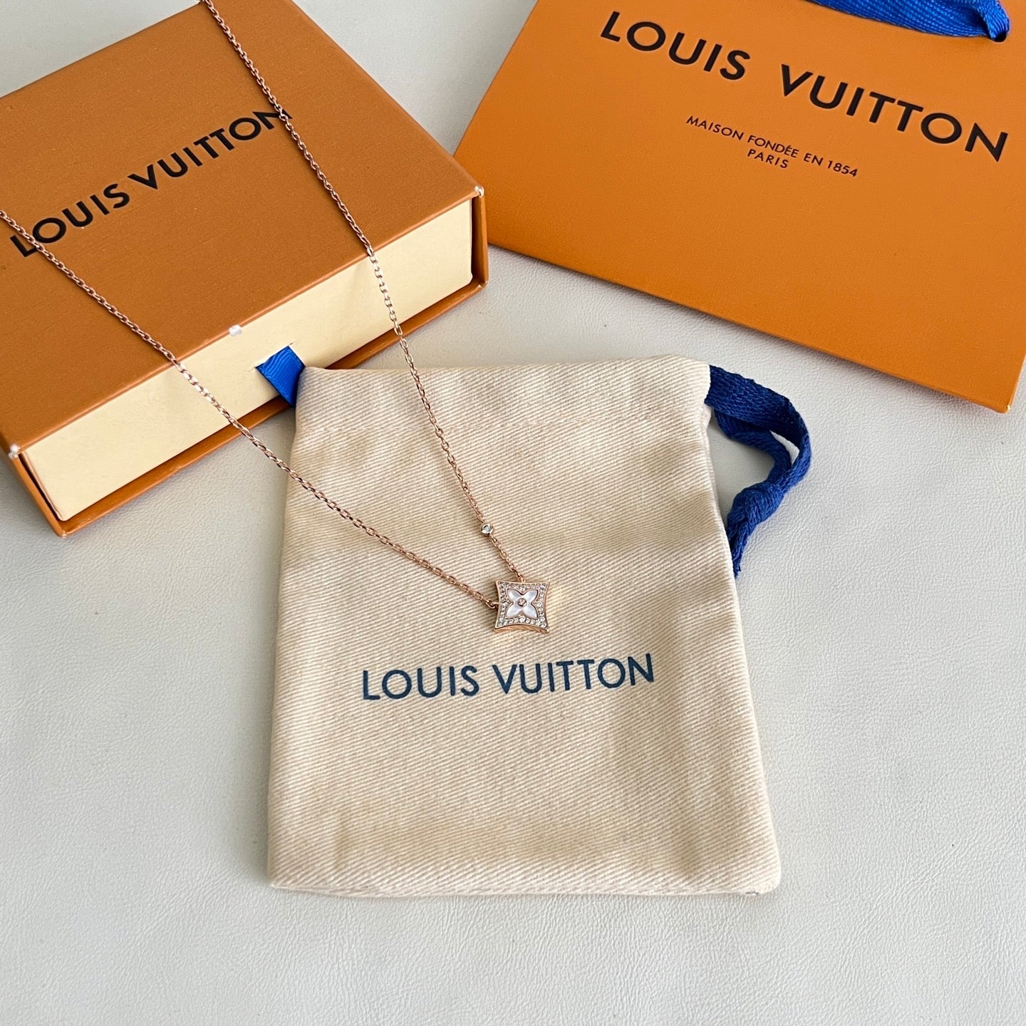 [Luxery]ROSE GOLD DIAMOND NECKLACE
