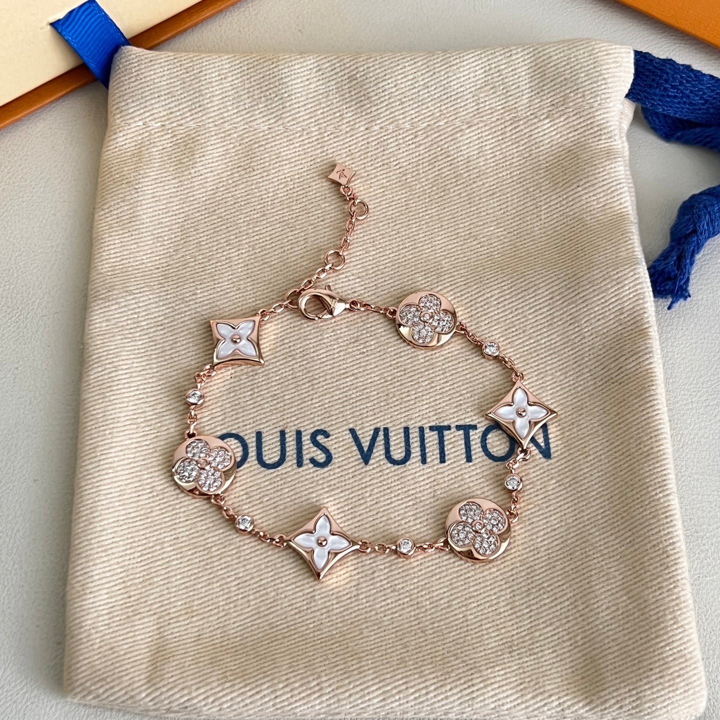 [Luxery]SIX FLOWERS PINK GOLD DIAMOND BRACELET