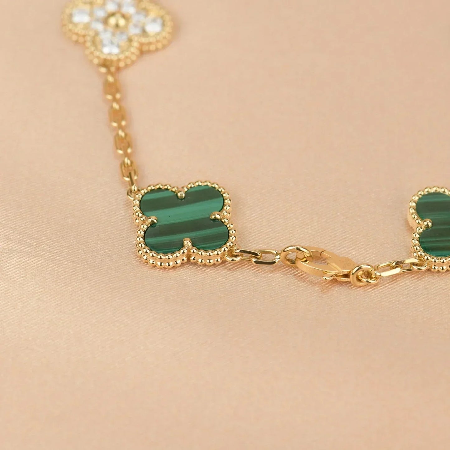 [Luxery] CLOVER 5 MOTIF MALACHITE BRACELET COLLECTION