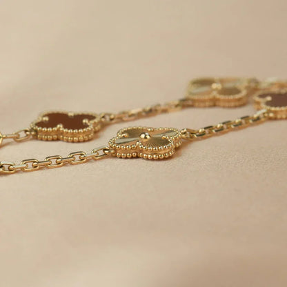 [Luxery] CLOVER 5 MOTIF RED CORNELIAN BRACELET COLLECTION
