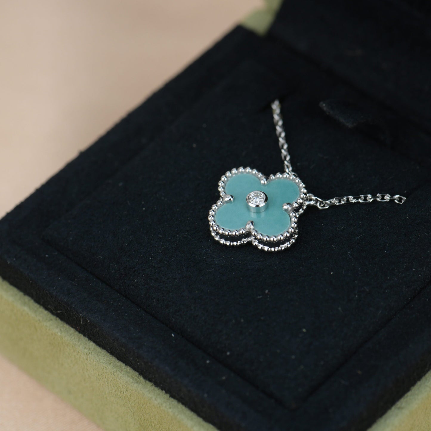 [Luxery]CLOVER 15MM DIAMOND SVRES PORCELAIN  NECKLACE SILVER