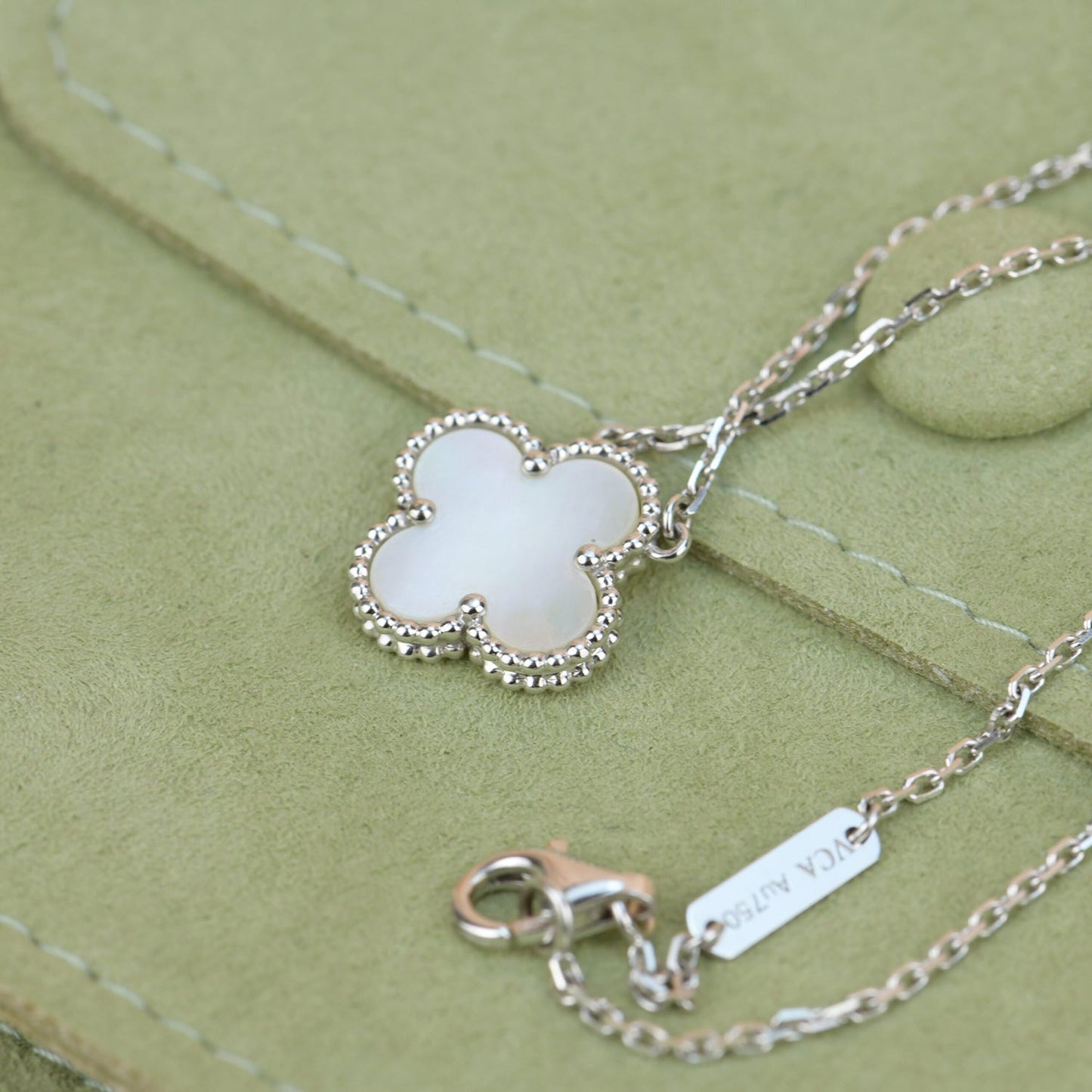 [Luxery]CLOVER  15MM WHITE MOTHER-OF-PEARL SILVER