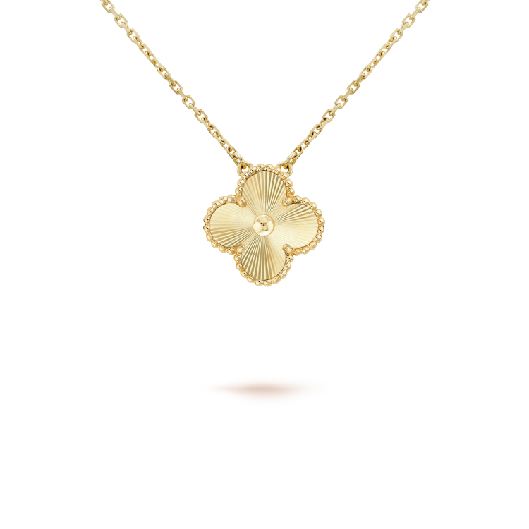 [Luxery]CLOVER 15MM LASER NECKLACE AND BOX