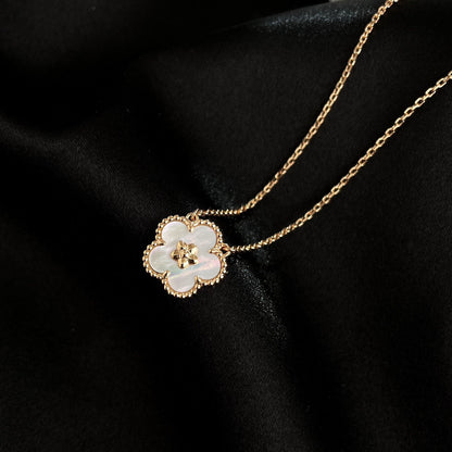 [Luxery]LUCKY  WHITE MOP  PLUM BLOSSOM NECKLACE