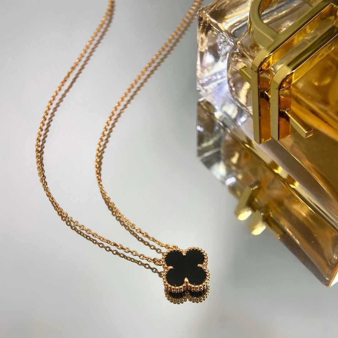 [Luxery]CLOVER 15MM BLACK ONYX SINGLE FLOWER NECKLACE
