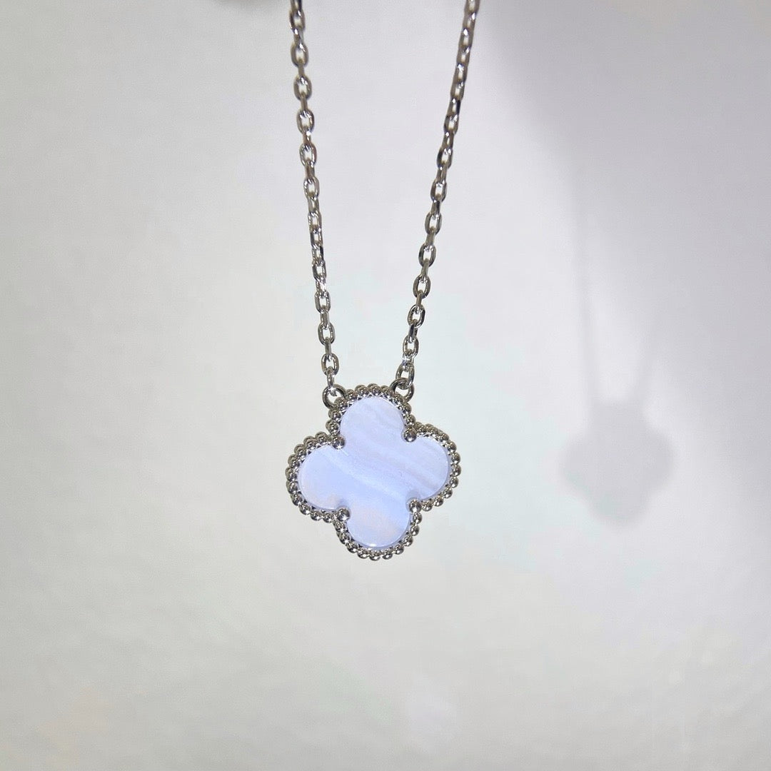 [Luxery]CLOVER 15MM BLUE CHALCEDONY NECKLACE SILVER