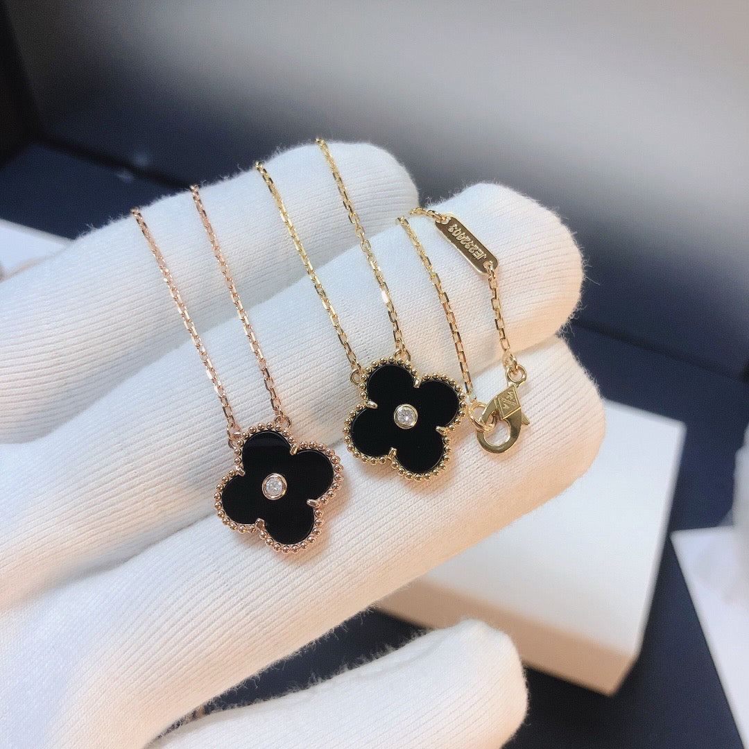 [Luxery]CLOVER 15MM DIAMOND ONYX NECKLACE