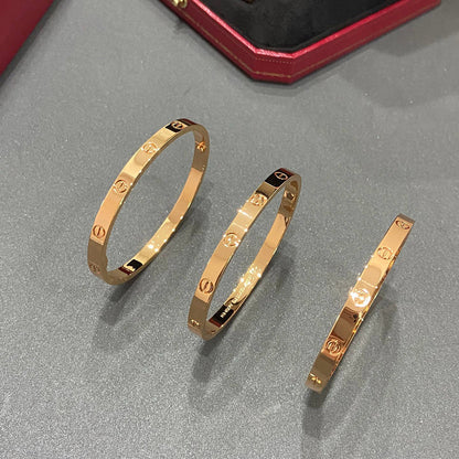 [⭐ラグジュアリー] ラブブレスレット 4.8MM