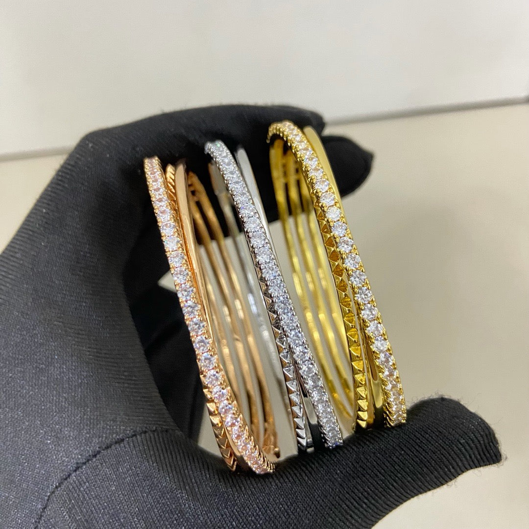 [⭐ラグジュアリー] エタンセル ドゥ カルティエ ブレスレット、ハーフダイヤモンド