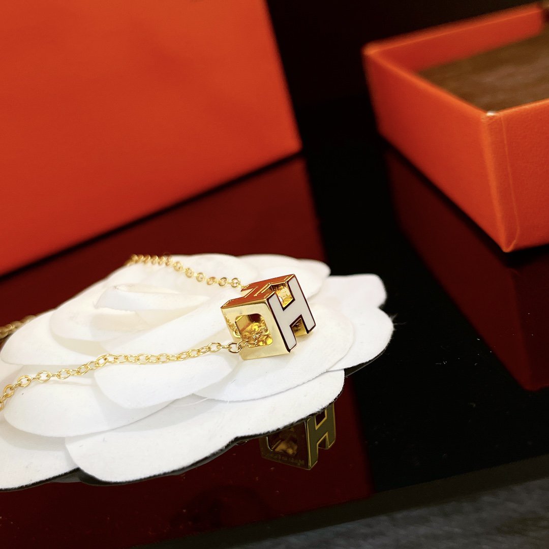 [Luxery]H WHITE SQUARE GOLD NECKLACE