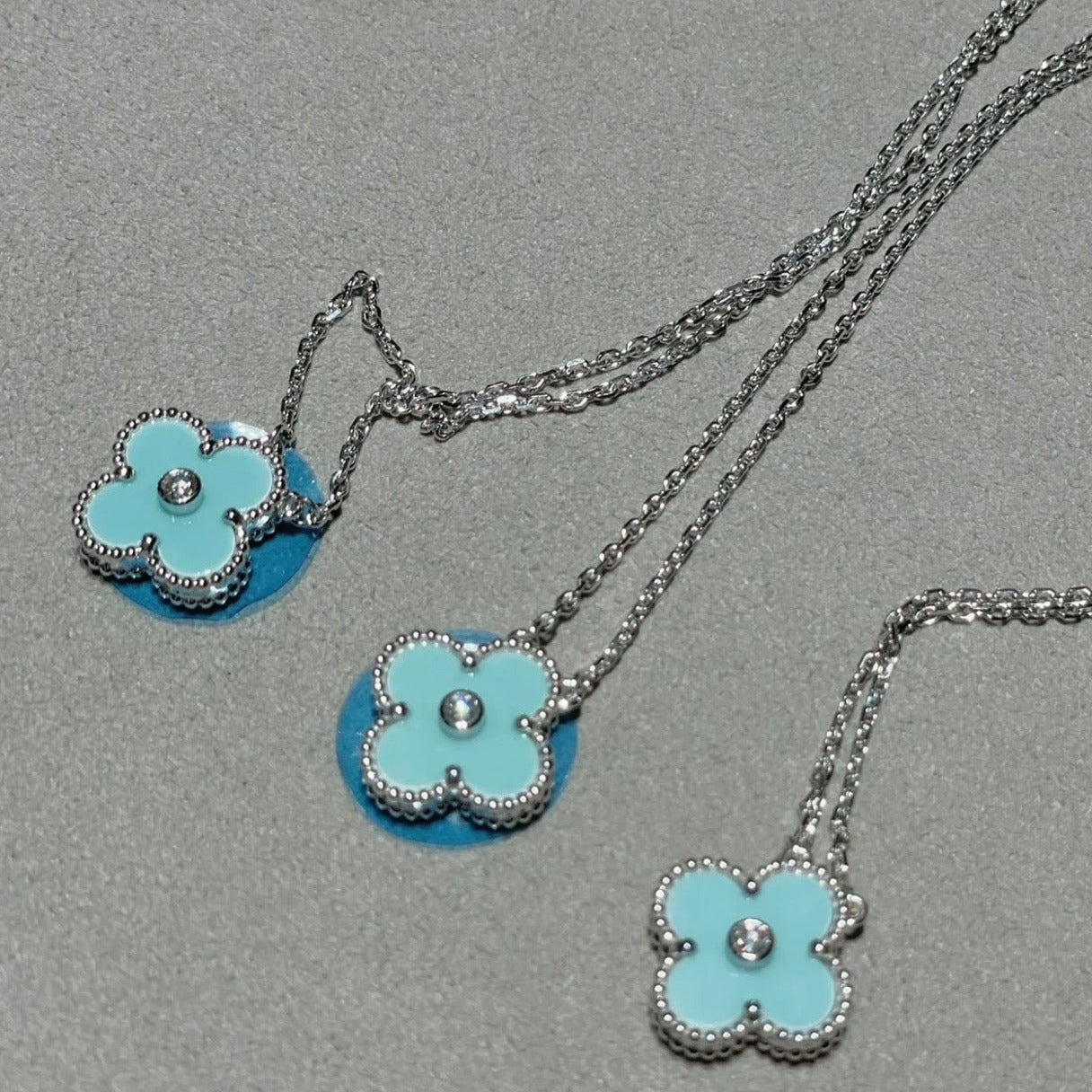 [Luxery]CLOVER 1 DIAMOND LIGHT BLUE SILVER NECKLACE