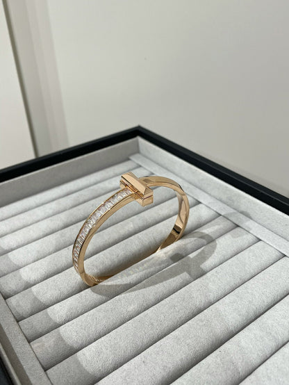 [⭐Luxery Jewels]バゲットダイヤモンド付きワイドヒンジバングル ピンクゴールド