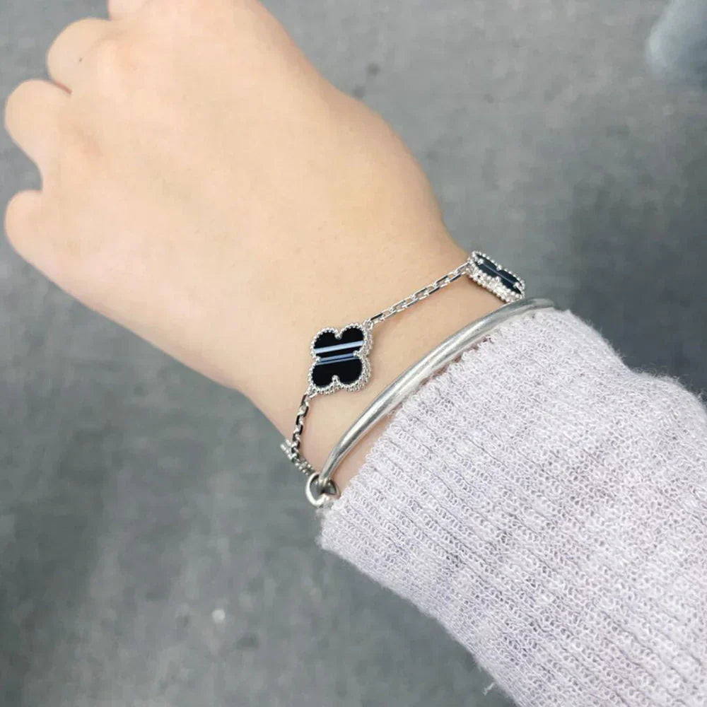 [Luxery] CLOVER 5 MOTIF PULSAR STONE BRACELET COLLECTION