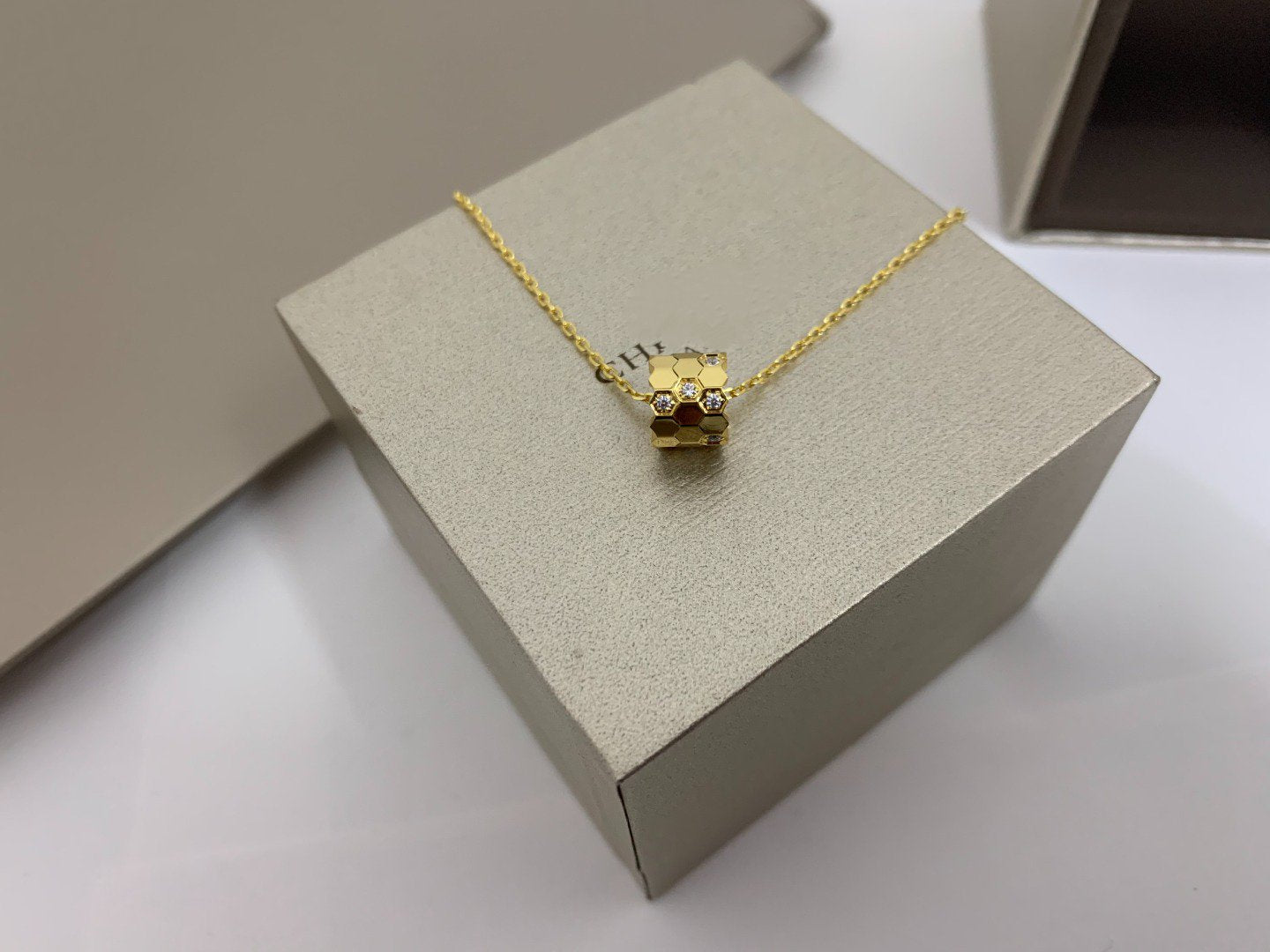 [Luxery]BEE LOVE DIAMOND NECKLACE