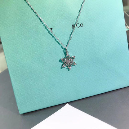 [⭐Luxery Jewels]スターリングシルバー スノーフレーク ペンダントネックレス