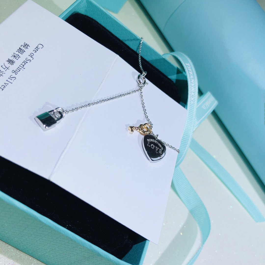 [⭐Luxery Jewels]LOVE HEART TAG KEY NECKLACE