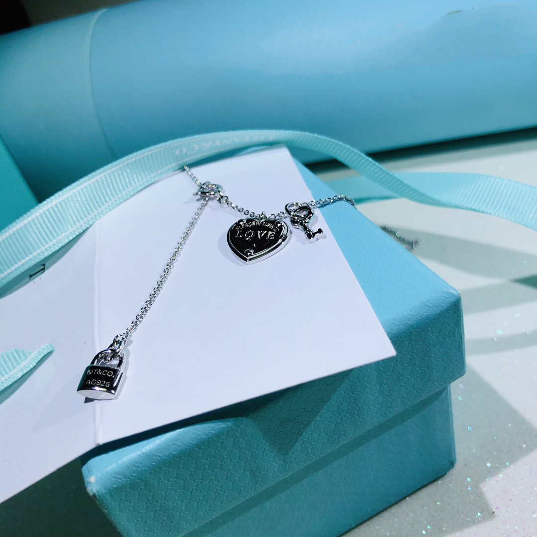 [⭐Luxery Jewels]LOVE HEART TAG KEY NECKLACE