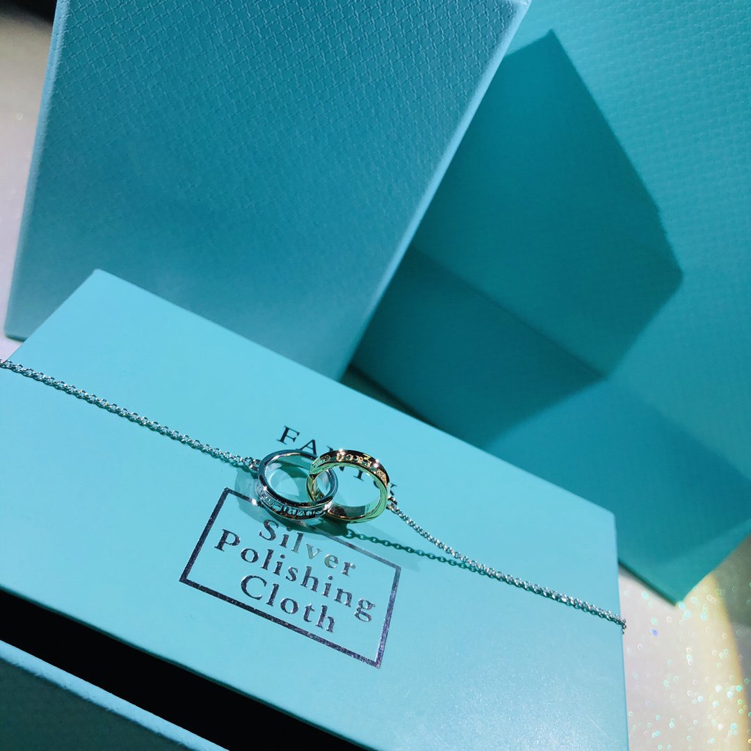 [⭐Luxery Jewels]KLEINE KETTE MIT INEINANDERGREIFENDEM KREIS-ANHÄNGER