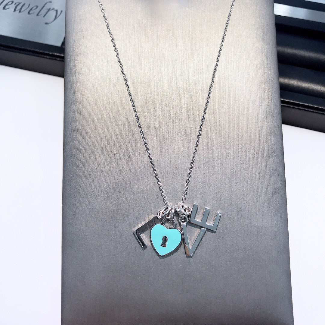 [⭐ラグジュアリー・ジュエルズ] COLLAR LOVE シルバーネックレス