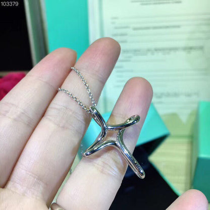 {
  "⭐Luxery Jewels": "⭐ラグジュアリー・ジュエルズ",
  "CROSS NECKLACE STERLING SILVER MATERIAL": "クロスネックレス スターリングシルバー素材"
}