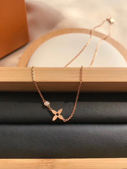 [Luxery]BLOSSOM PENDANT PINK GOLD AND DIAMOND