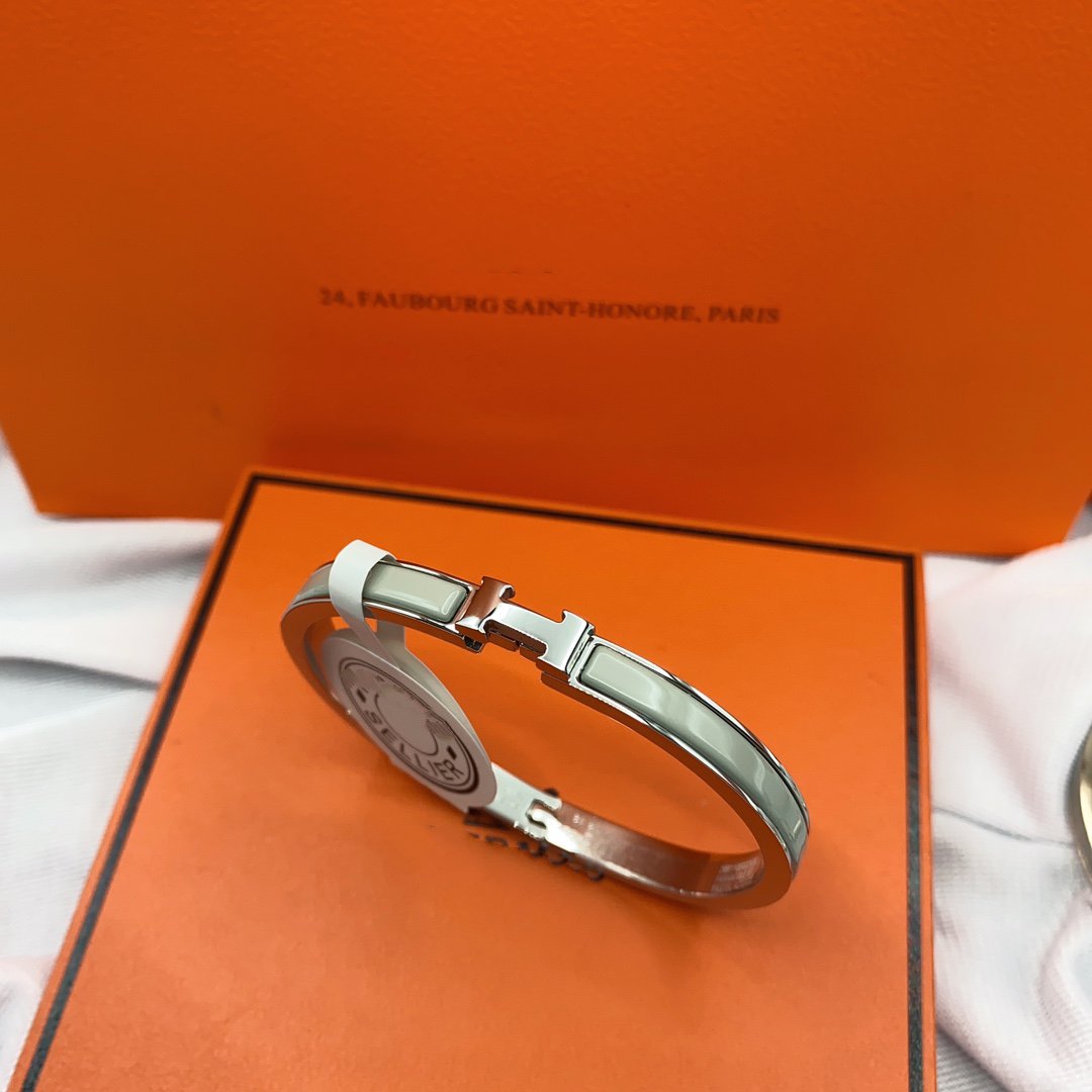 [Luxery]CLASSIC HM CLIC GREEN 8MM ENAMEL BRACELET