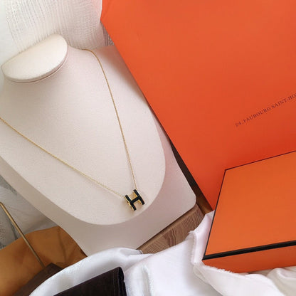 [Luxery]HM CLIC BLACK ENAMEL GOLD NECKLACE
