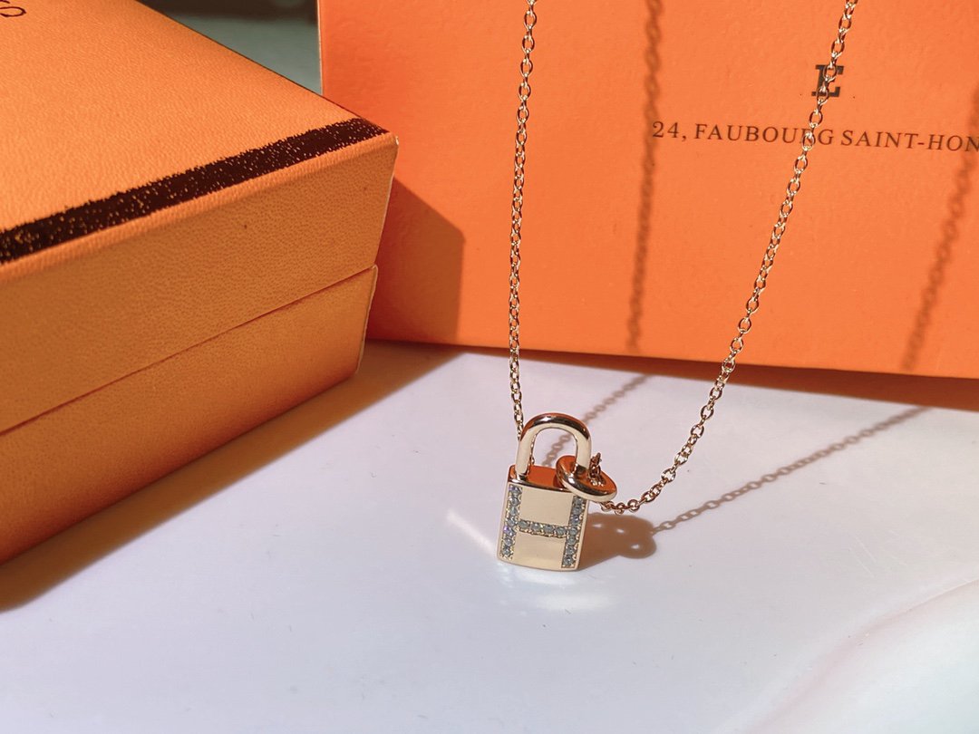 [Luxery]HM ADVANCED NICHE LOCK HEAD NECKLACE DIAMONDS