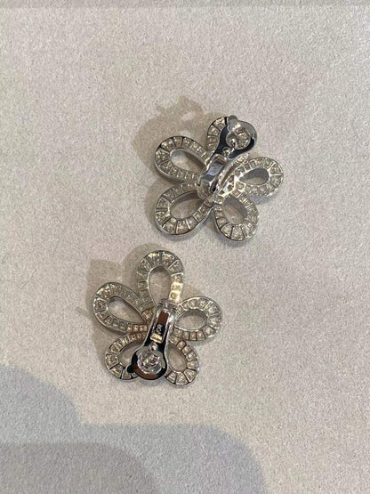 {
  "[⭐Luxery]FLOWERLACE EARRINGS FULL DIAMONDS": "[⭐ラグジュアリー] フラワーレース・フルダイヤモンドイヤリング"
}