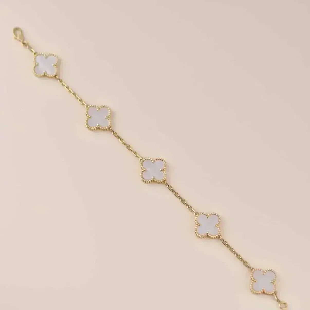 [Luxery]CLOVER WHITE PEARL MOP 5 MOTIF BRACELET COLLECTION