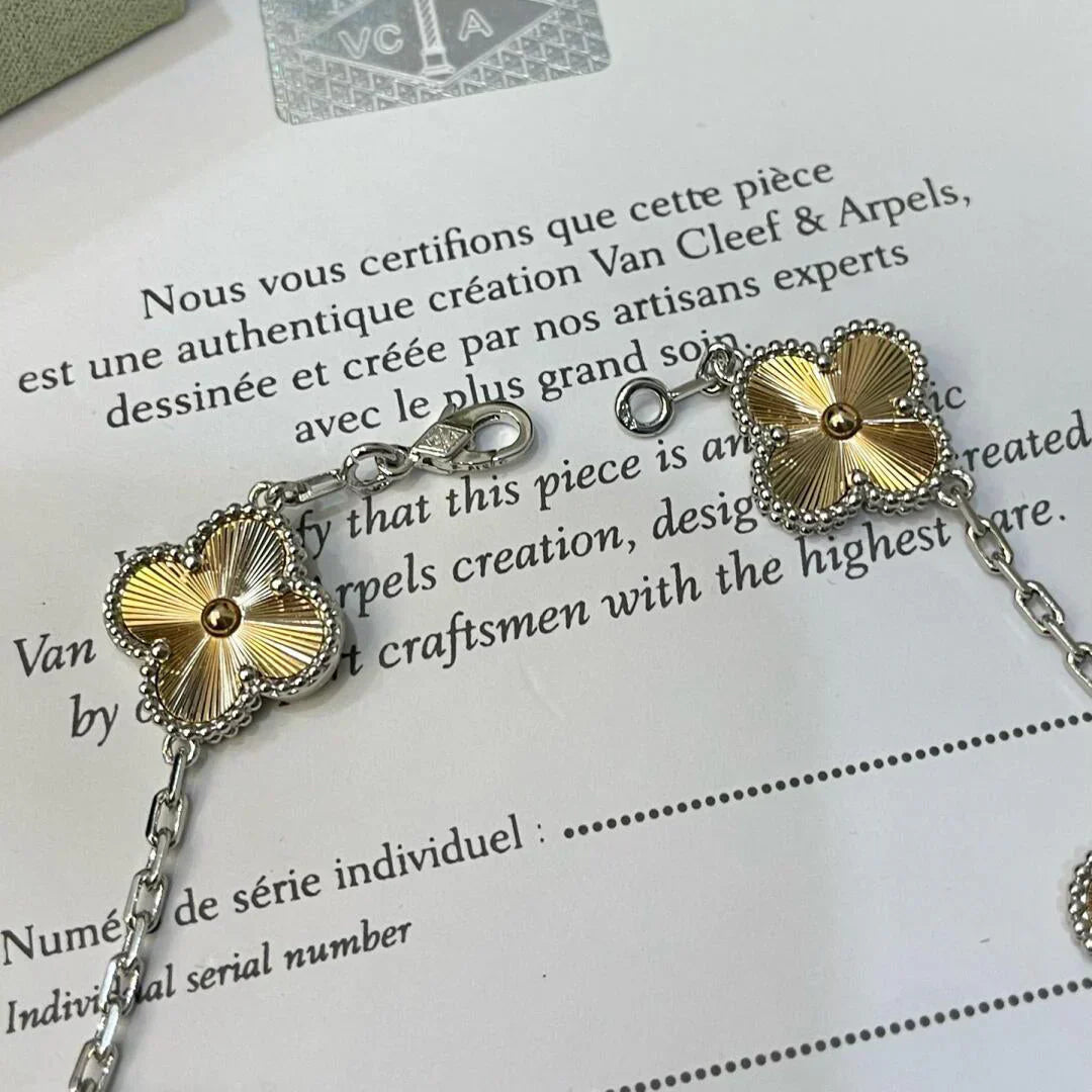 [Luxery] CLOVER 5 MOTIF LASER BRACELET COLLECTION
